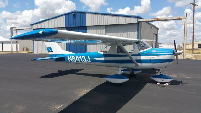 Cessna Commuter (N8413J)