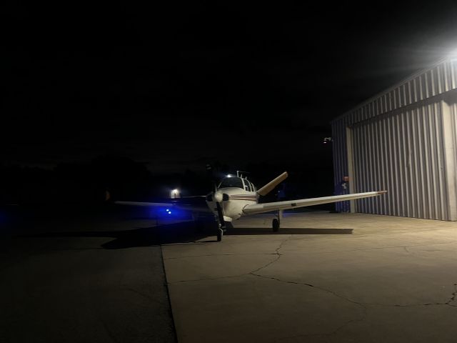 Beechcraft 35 Bonanza (N6027E)