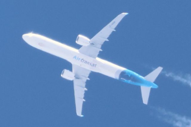 Airbus A321 (C-GOIR) - C-GOIR Airbus A-321 271 NX Air Transat TS481 De Lisbon LIS. Vers Toronto YYZ. Altitude 10980 Mètres. Vitesse 687 KM/H. Survolant la ville de Lavaltrie QC. Le 19-03-2025 à 13:00