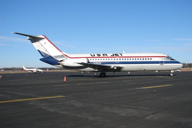 Douglas DC-9-10 (N195US)