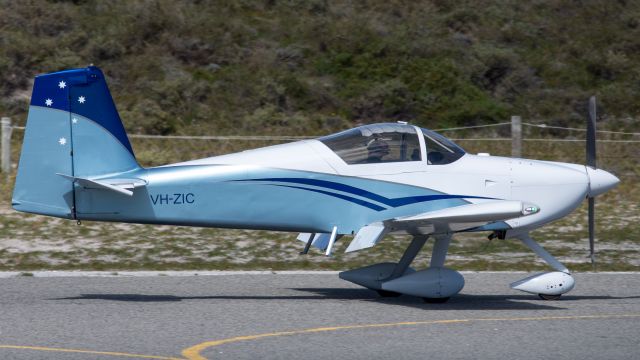 Vans RV-7 (VH-ZIC)