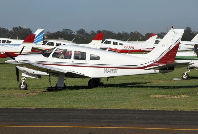 Piper Cherokee Arrow (VH-EHK)