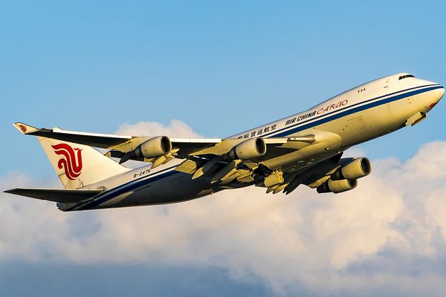 Boeing 747-400 (B-2446)