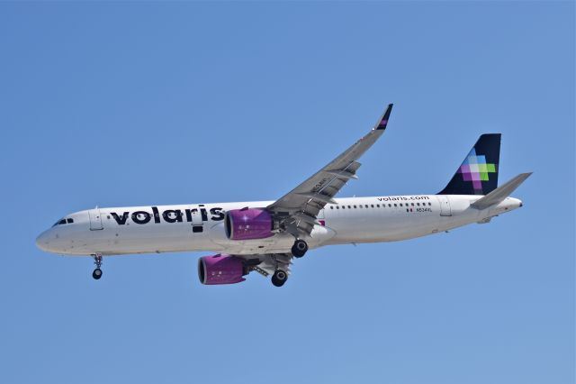 Airbus A321 (N534VL) - Airbus A321-271N N534VL MSN 7941 of Volaris on short final to runway 05R at Mexico City International Airport (10/2020).