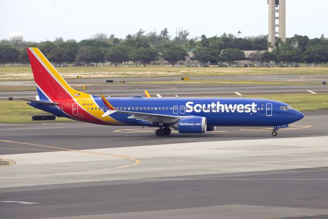 Boeing 737 MAX 8 (N8742M)