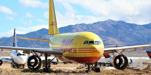 Airbus A300F4-600 (N365DH)