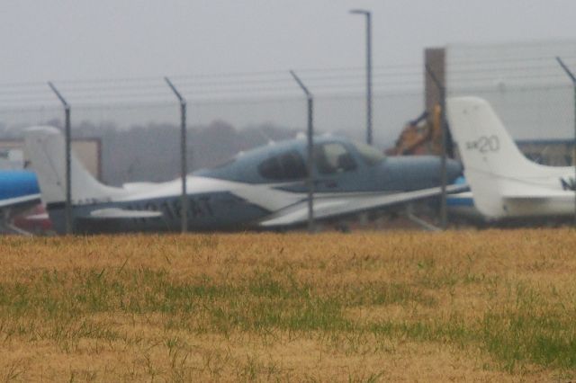 Cirrus SR-22 (N318AT)