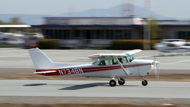 Cessna Skyhawk (N734BN)