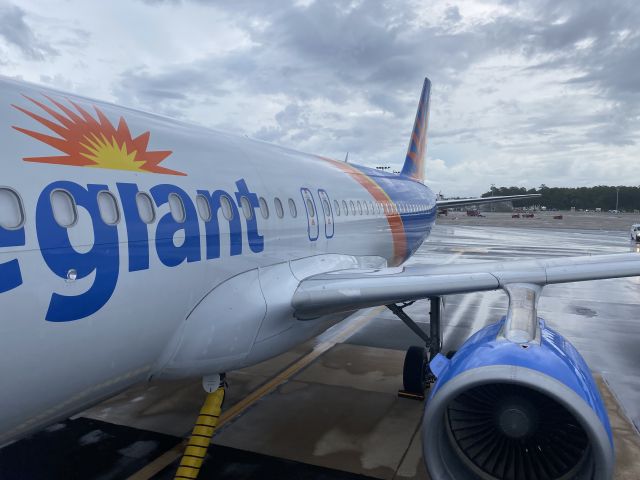 Airbus A320 (N207NV) - Date Taken: June 27, 2024br /Boarding my return flight to Lexington (LEX)!