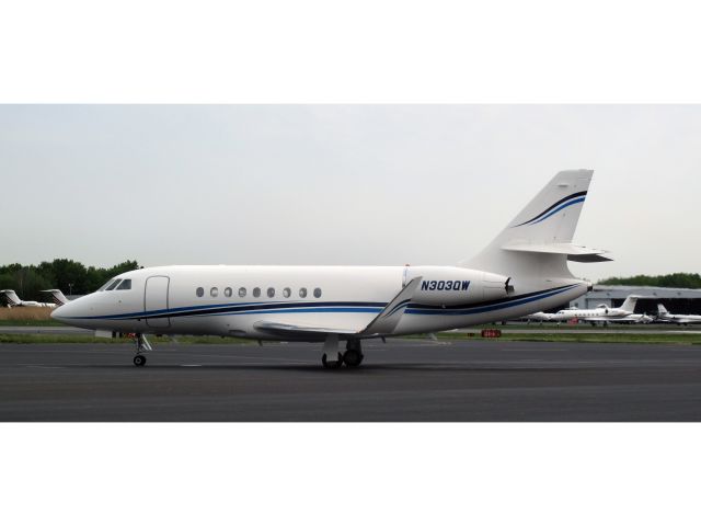 Dassault Falcon 2000 (N303QW)