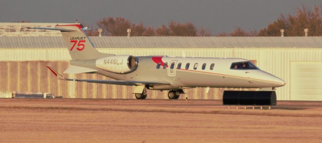 Bombardier Learjet 75 (N446LJ)