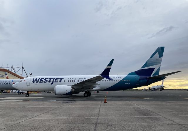 Boeing 737 MAX 8 (C-FHCM) - "The Spirit of Canada"br /Thanks AM -BSIF