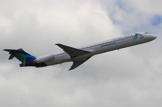 McDonnell Douglas MD-83 (N804WA)