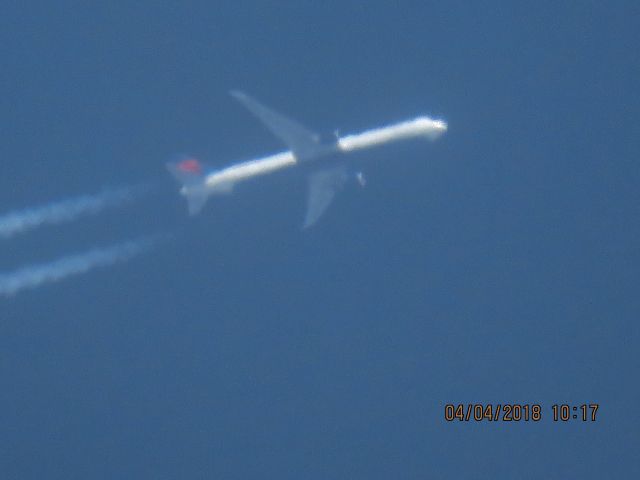 BOEING 767-400 (N842MH)