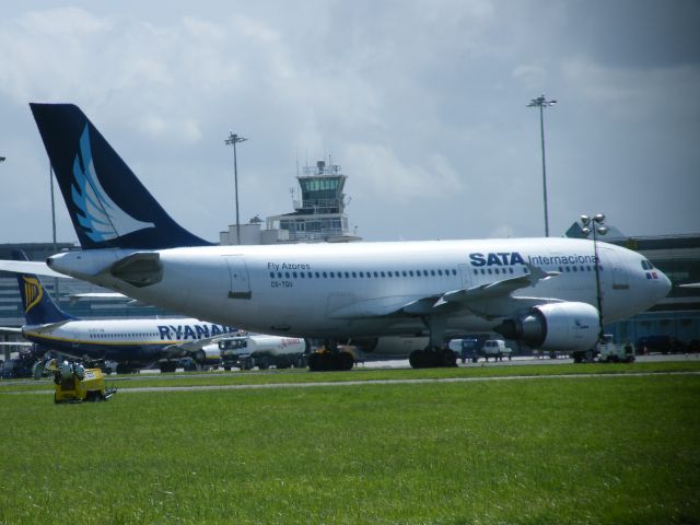 Airbus A310 (CS-TGU) - CS-TGU A310-304 CN 651   SATA IN DUBLIN FOR EUROPA CUP FINAL 18-05-2011 CALLSIGN   RZO 9740 SEEN HERE PARKED ON TANGO 1