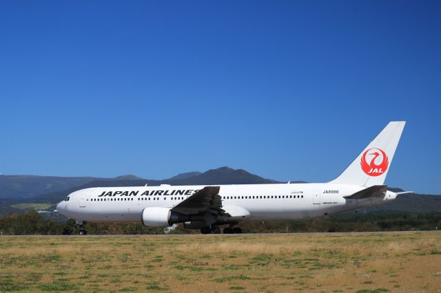 BOEING 767-300 (JA8986) - September 17th 2018:HKD-HND.