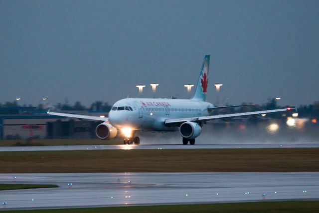 Airbus A320 —