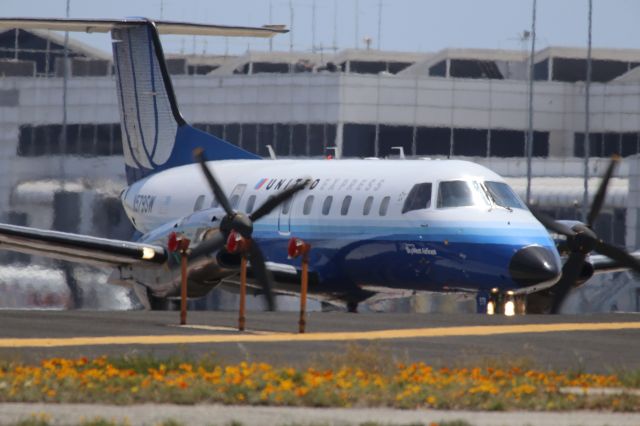 Embraer EMB-120 Brasilia (N579SW)