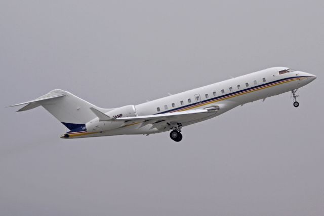 Bombardier Global 5000 (M-JANP)