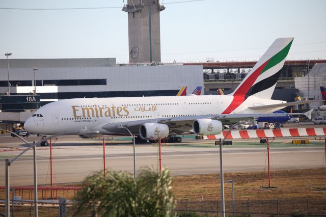 Airbus A380-800 (A6-EVL)
