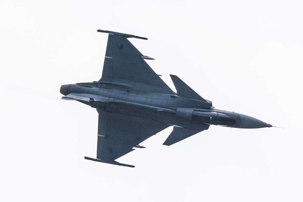 Piper Cherokee (N9242) - Saab JAS-39 C Gripen /Radom 2023/
