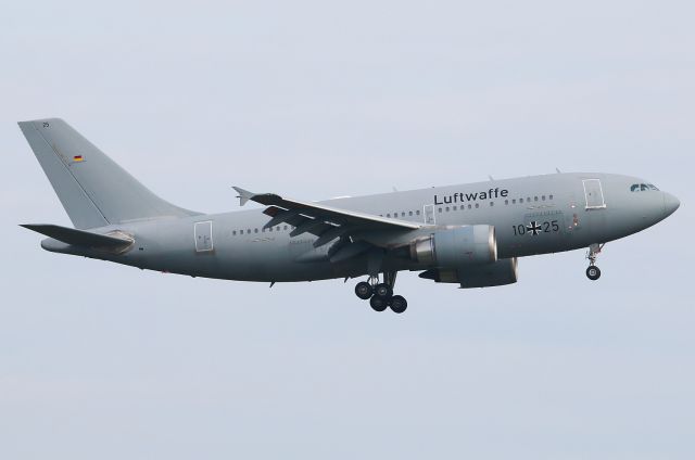 Airbus A310 (GAF1025)