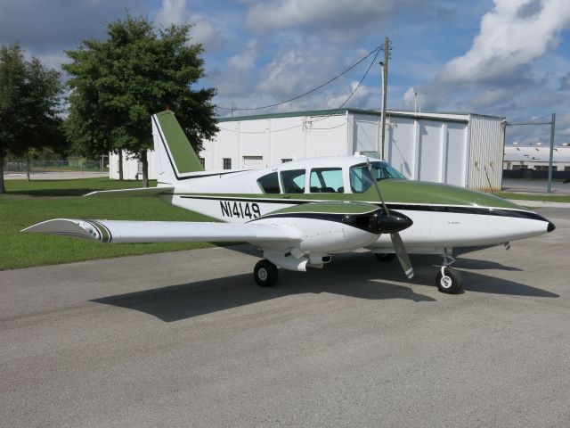 Piper Aztec (N14149)