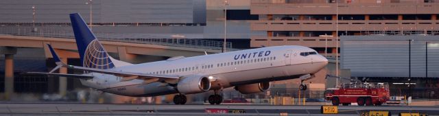 Boeing 737-700 (N38403) - phoenix sky harbor international airport 25JAN20