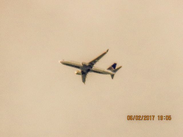 Boeing 737-800 (N14231)