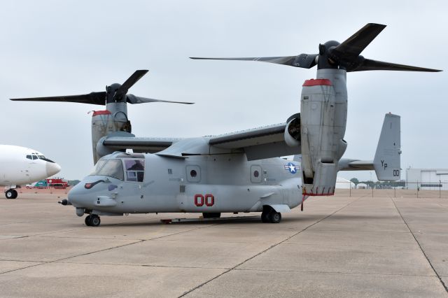 16-8657 — - MV-22B from VMM-163. Complete with "Evil Eyes" and an E-6B photobombing.