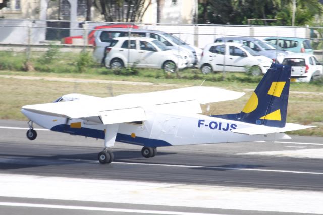 ROMAERO Islander (F-OIJS)