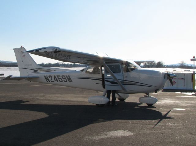 Cessna Skyhawk (N2459M) - at Queen City