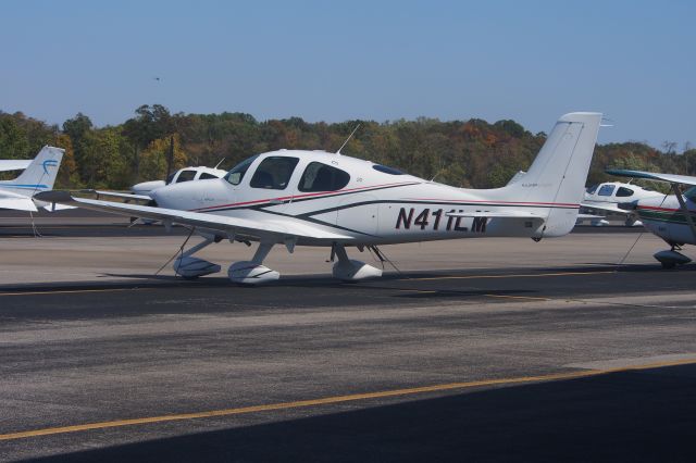 Cirrus SR-22 (N411LM)