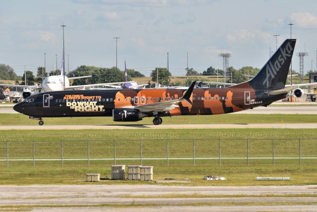 Boeing 737-900 (N492AS)