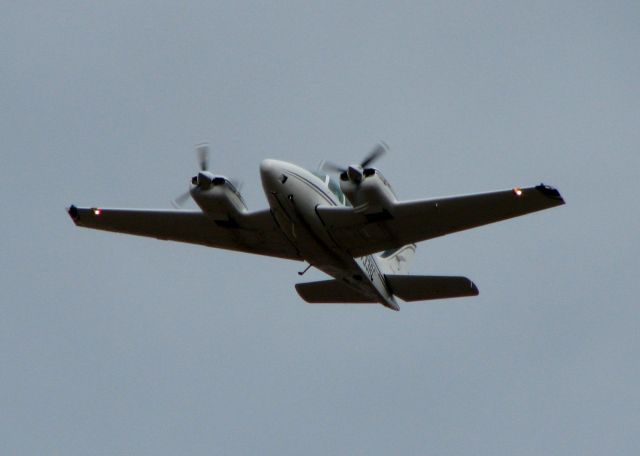 Beechcraft 55 Baron (N733RC) - Departing runway 23 at Shreveport Regional.