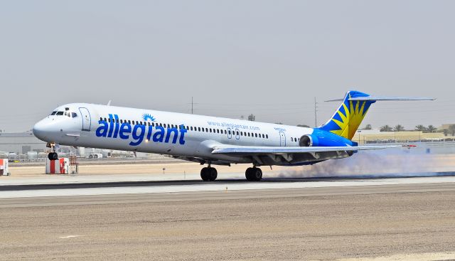 McDonnell Douglas MD-88 (N402NV) - N402NV Allegiant Air McDonnell Douglas MD-88 / 402 (cn 49763/1626)  - Las Vegas - McCarran International (LAS / KLAS) USA - Nevada, May 10, 2012 Photo: Tomás Del Coro