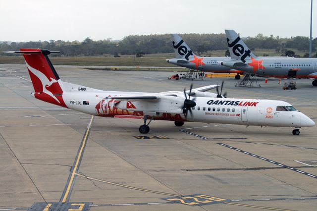 de Havilland Dash 8-400 (VH-LQL)