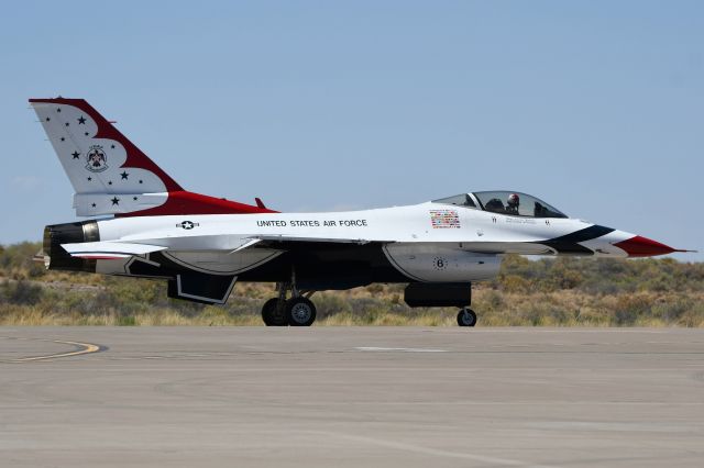 Lockheed F-16 Fighting Falcon (92-3880)