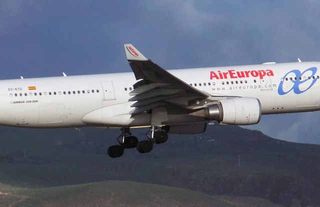 Airbus A330-300 (EC-KTG) - EC-KTG Air Europa Airbus A330-202 LPA/GCLP Spotting
