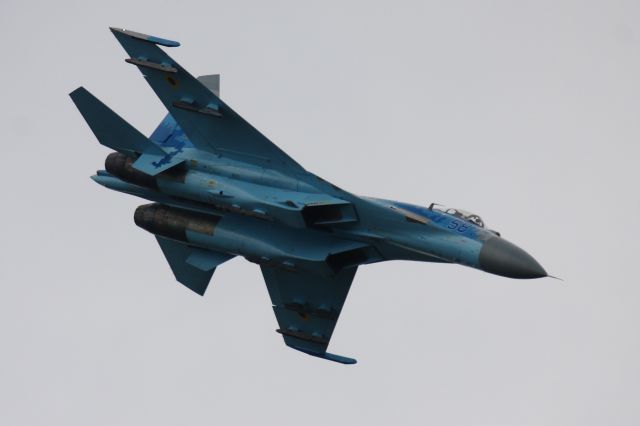 Sukhoi Su-27 Flanker —