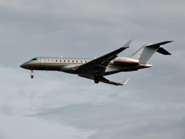 Bombardier Global 5000 (9H-VJE) - BD 700