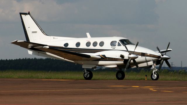 Beechcraft King Air 90 (PT-OLW)