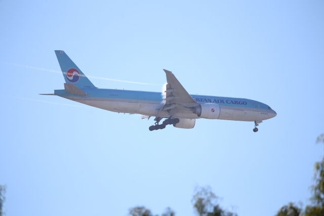 BOEING 777-200LR (HL8045)