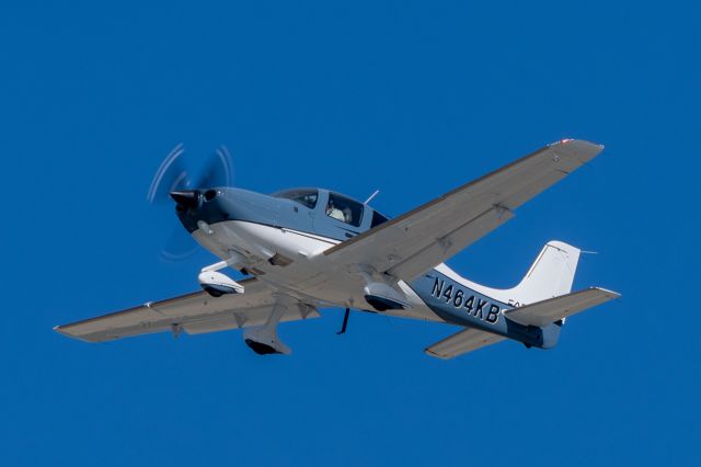 Cirrus SR-22 (N464KB)