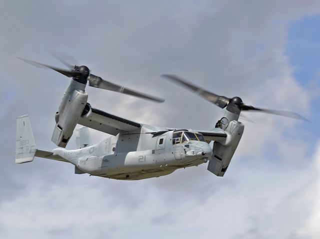 Bell V-22 Osprey (16-8693) - A USMC MV-22 Osprey from VMMT-204, Marine Medium Tiltrotor Training Squadron, MCAS New River, performing at Air Show London on 10 Sep 2022.