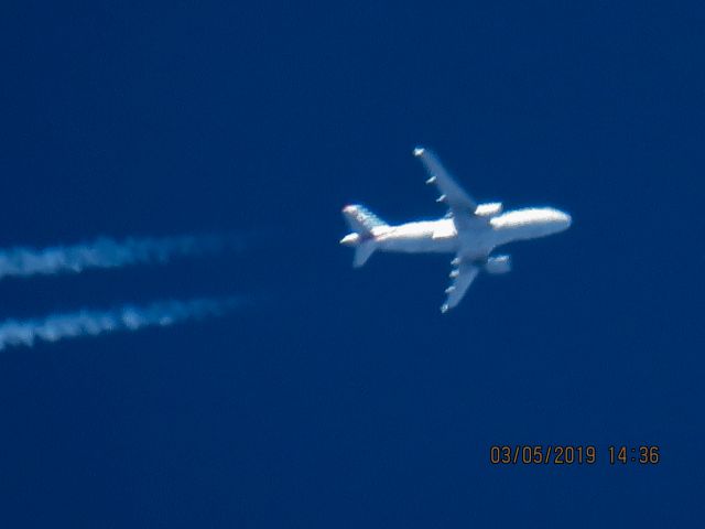 Airbus A319 (N704US)