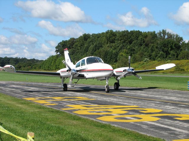 Cessna 310 (N654DE)