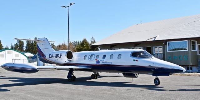 Learjet 35 (XA-UKF)