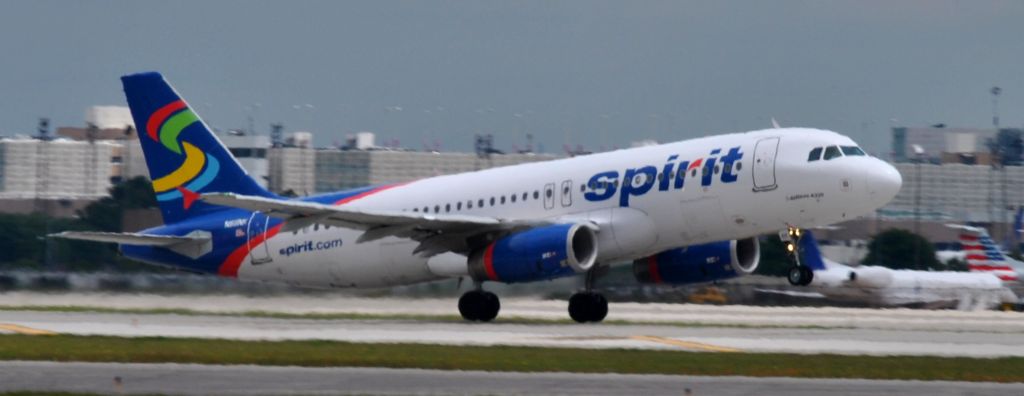 Airbus A320 (N611NK)