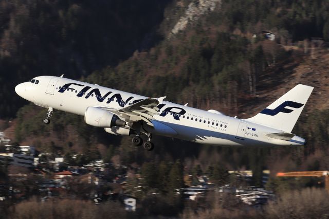 Airbus A320 (OH-LXK)